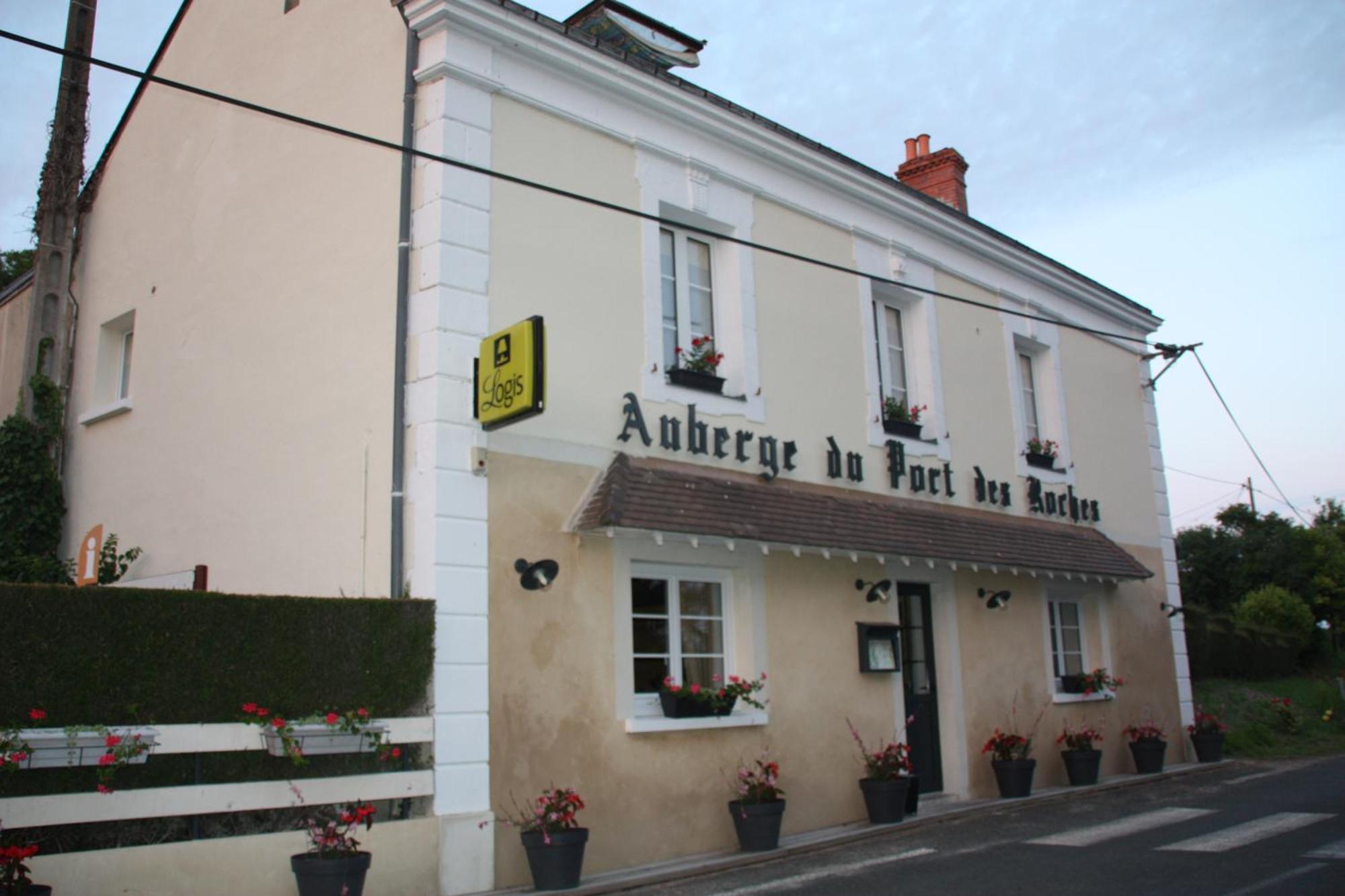 L'Auberge Du Port Des Roches Luche-Pringe Esterno foto