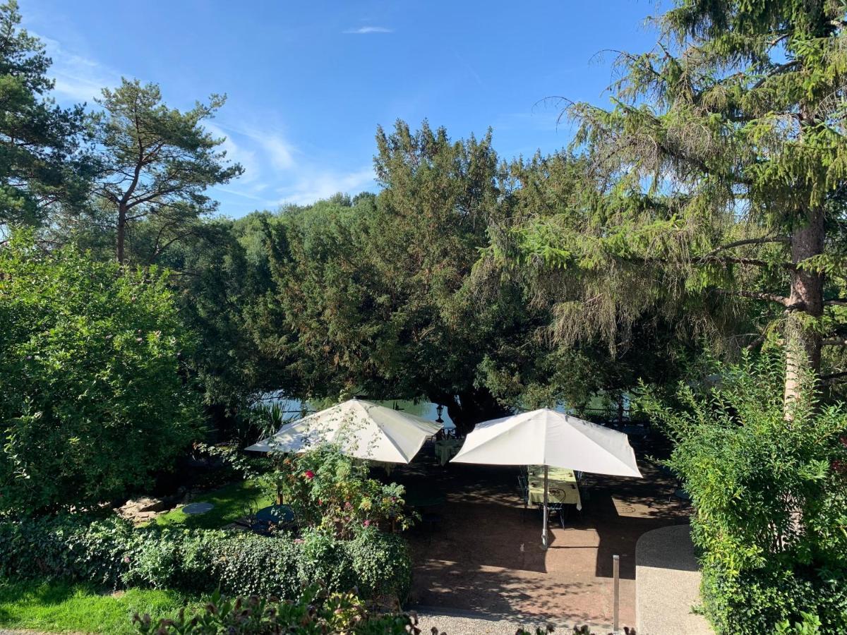 L'Auberge Du Port Des Roches Luche-Pringe Esterno foto